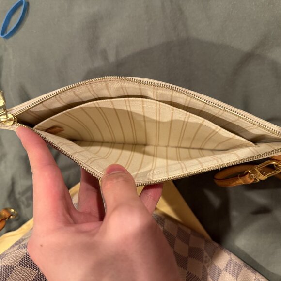 Louis Vuitton Neverfull Damier Azur MM Tote Bag - Picture 8 of 11